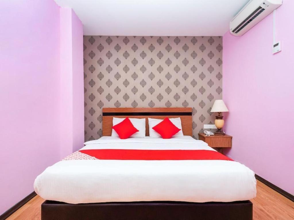 Hotel Aromas Kulai Exterior foto