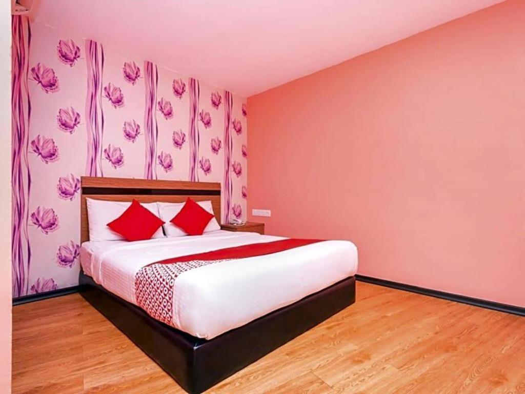 Hotel Aromas Kulai Exterior foto