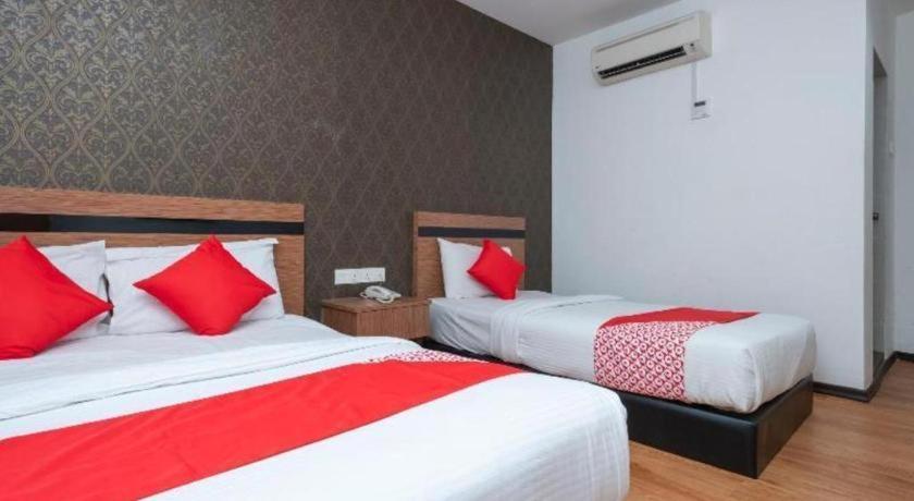 Hotel Aromas Kulai Exterior foto