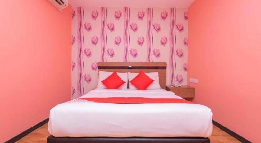 Hotel Aromas Kulai Exterior foto